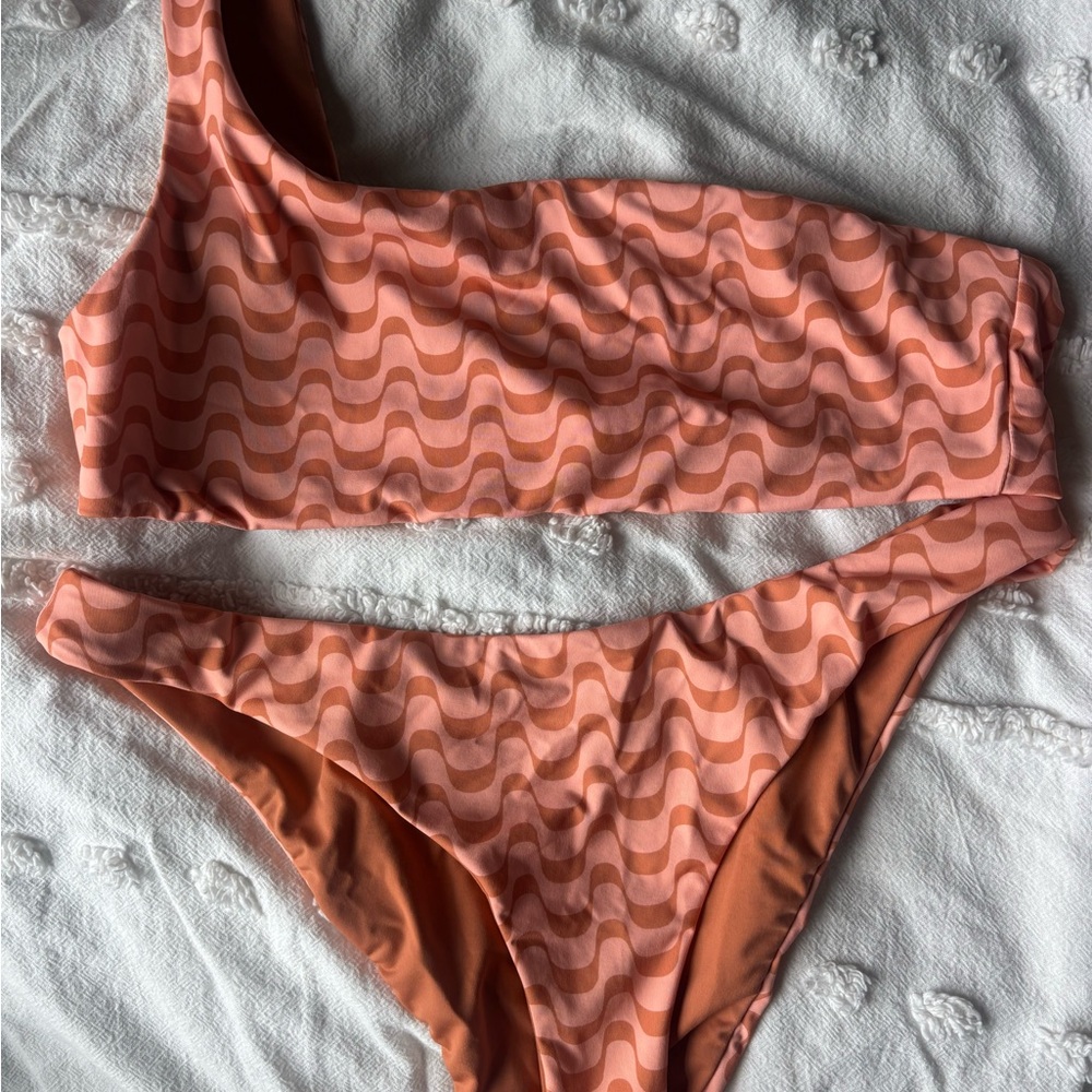 Dippin' Daisy's Peach Wave One-Shoulder Bikini